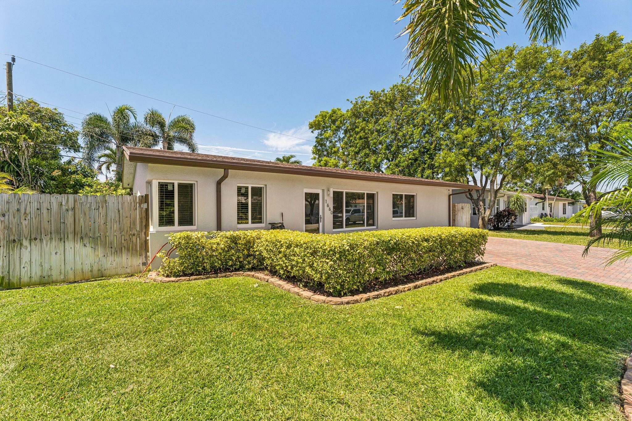 1660 NE 31st Pompano Beach, FL 33064