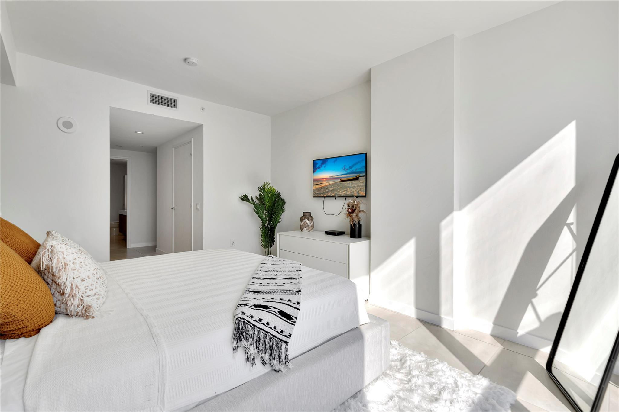 401 N Birch #504 Fort Lauderdale, FL 33304