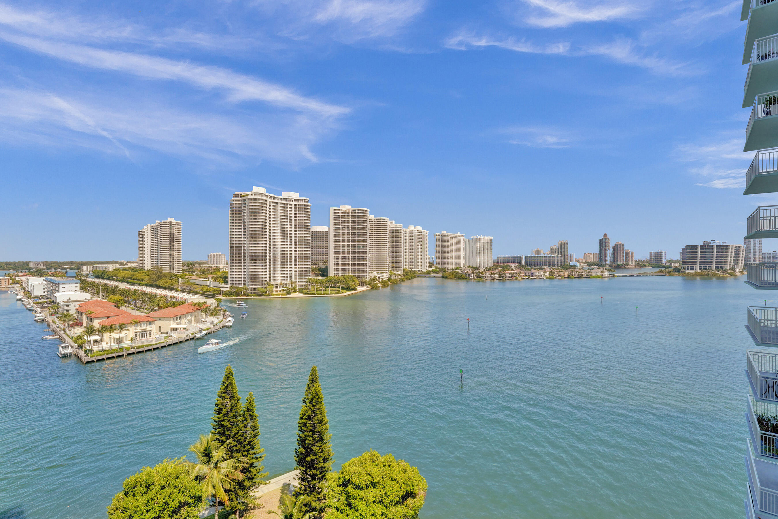 image Winston Towers 50013