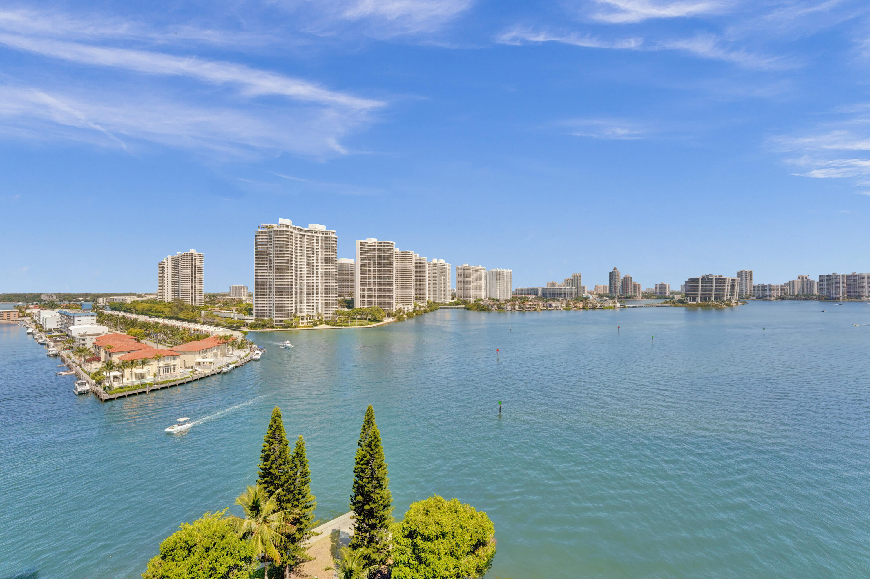 image Winston Towers 5002