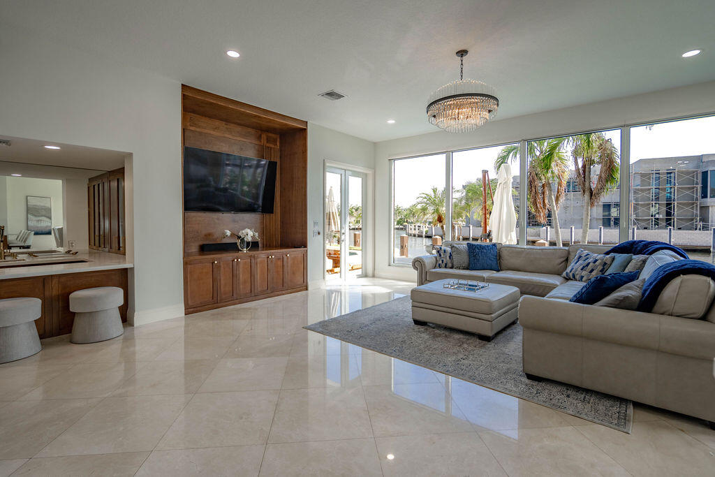 2530 NE 31st Lighthouse Point, FL 33064