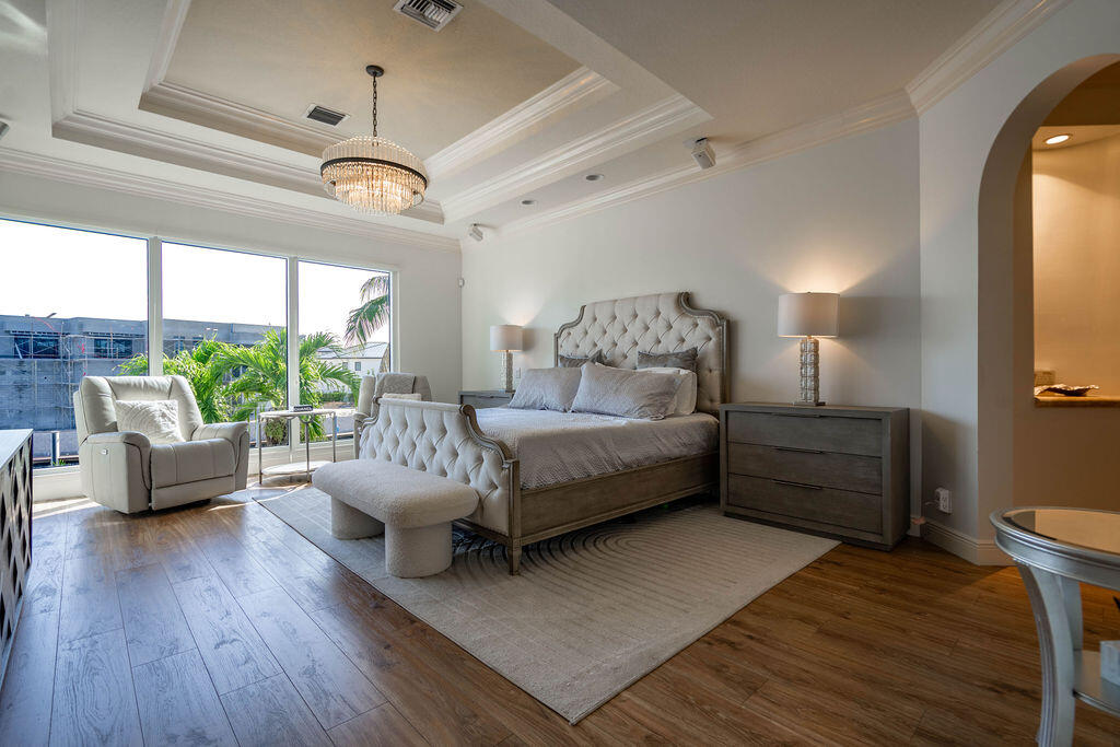2530 NE 31st Lighthouse Point, FL 33064