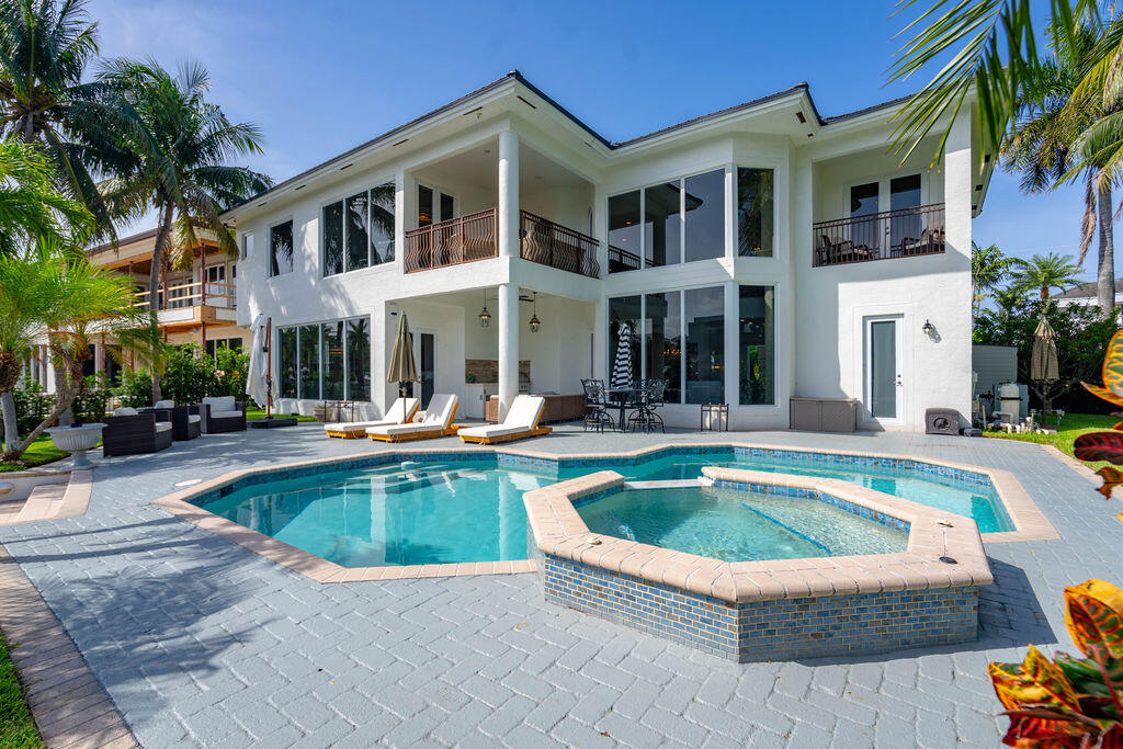 2530 NE 31st Lighthouse Point, FL 33064