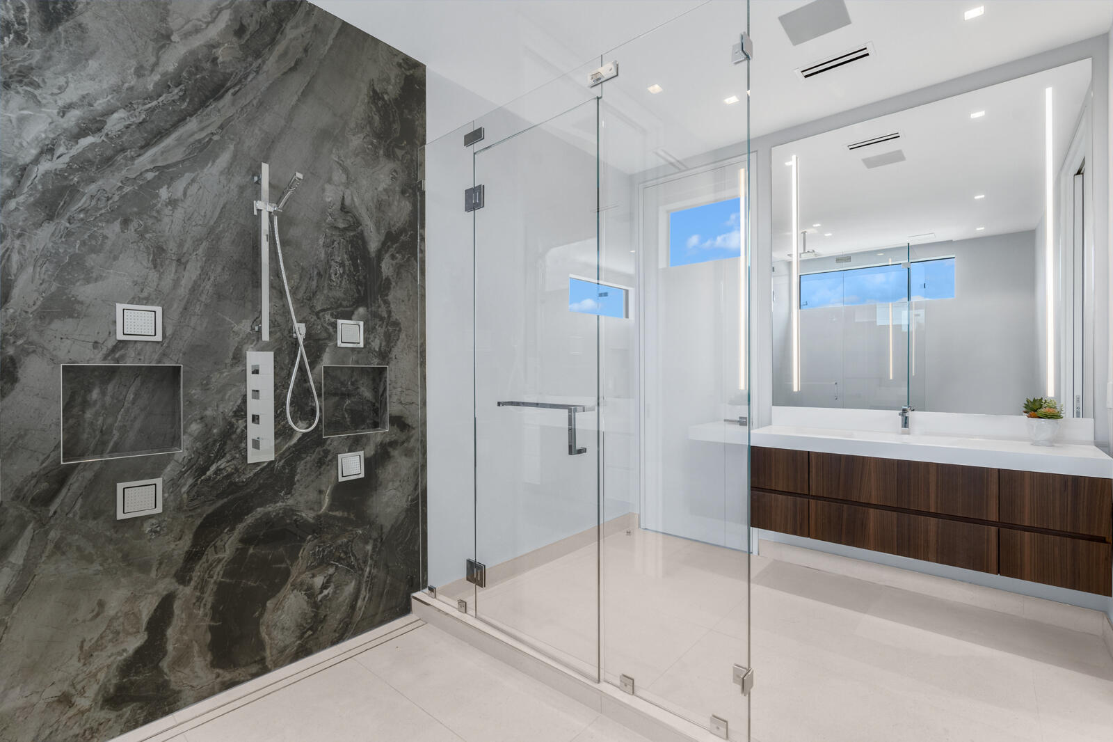 141 Cortez West Palm Beach, FL 33405