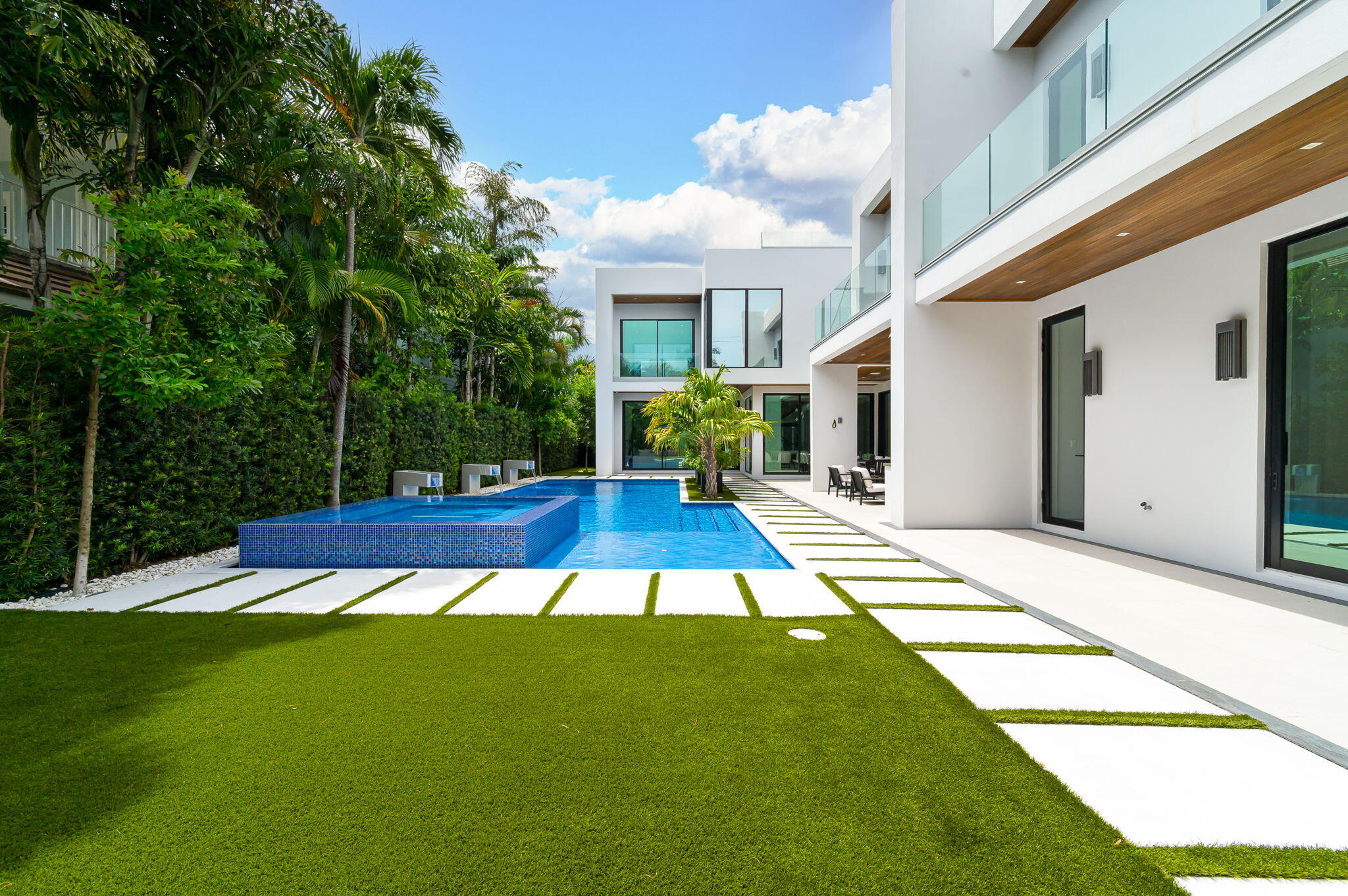 141 Cortez West Palm Beach, FL 33405