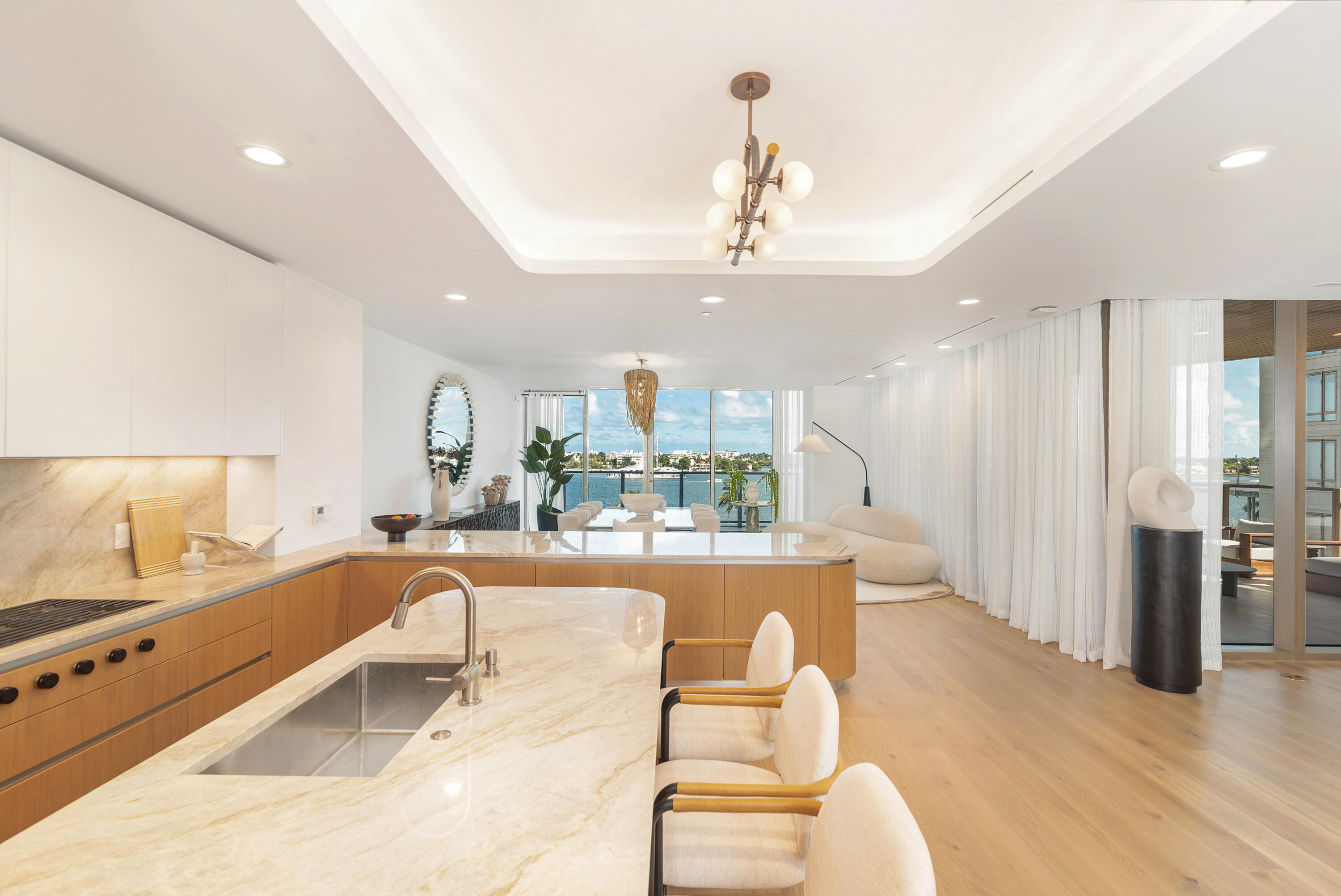 1333 S Flagler #402 West Palm Beach, FL 33401