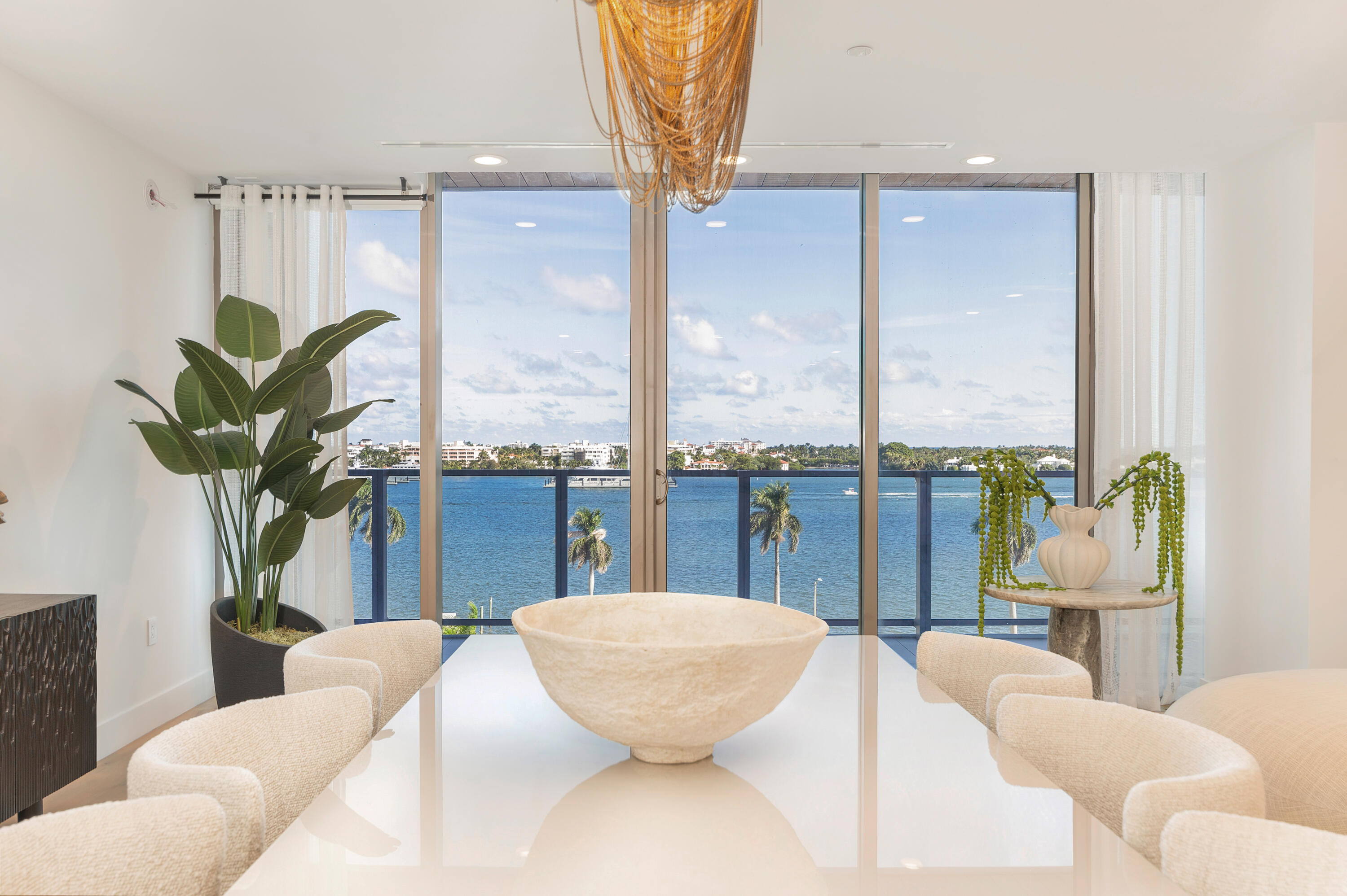 1333 S Flagler #402 West Palm Beach, FL 33401
