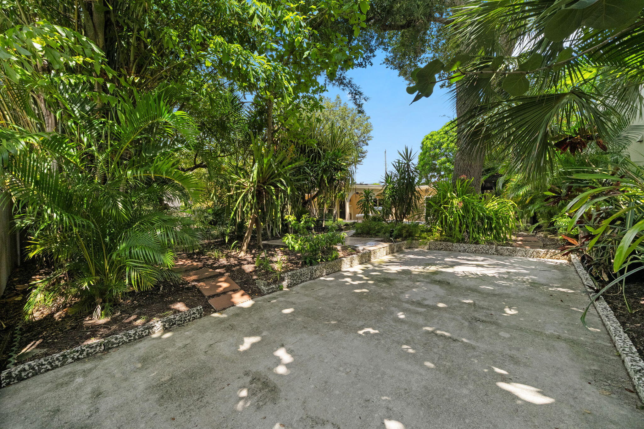 901 SE 6th St Fort Lauderdale, FL 33301