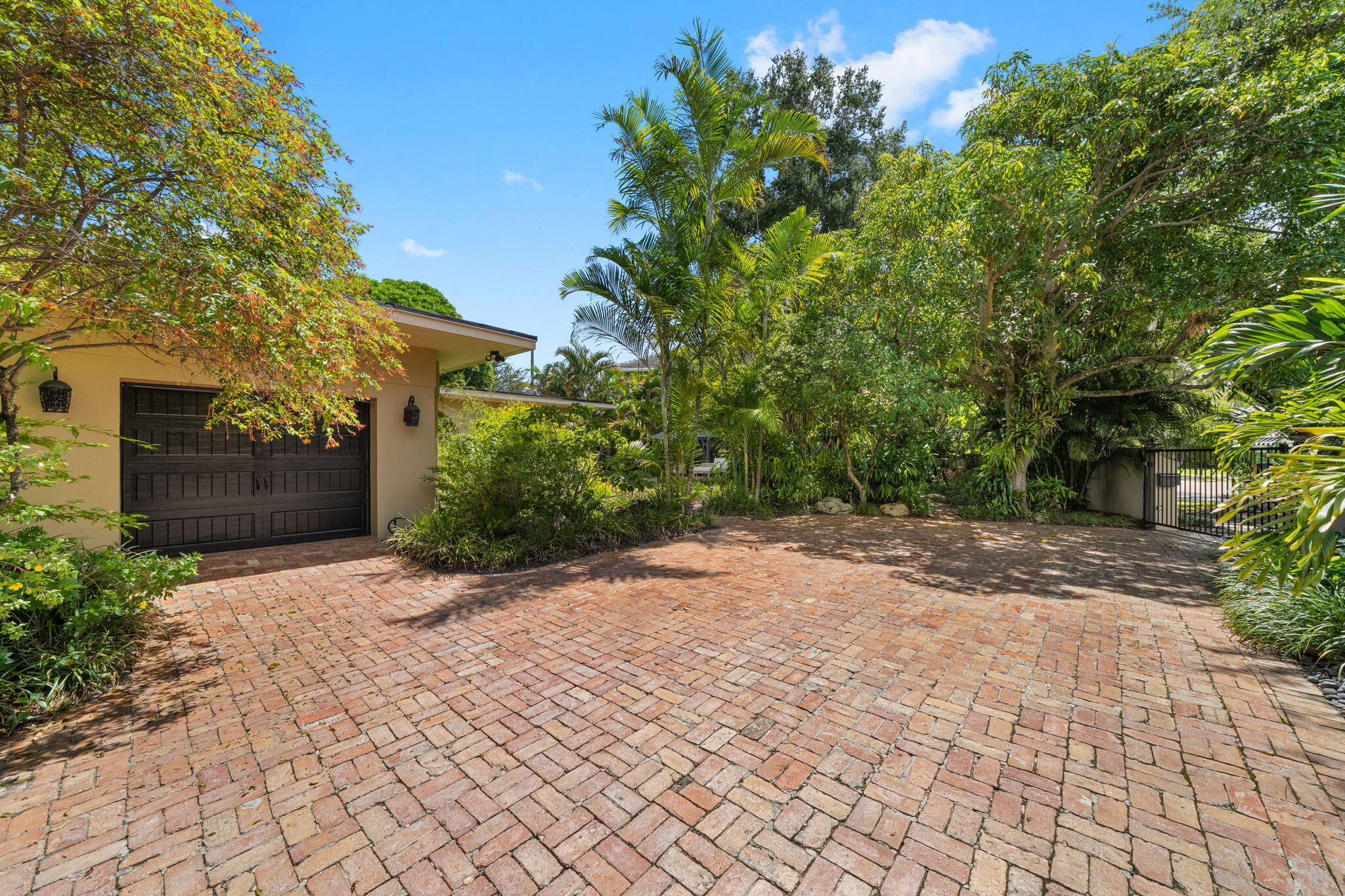 901 SE 6th St Fort Lauderdale, FL 33301