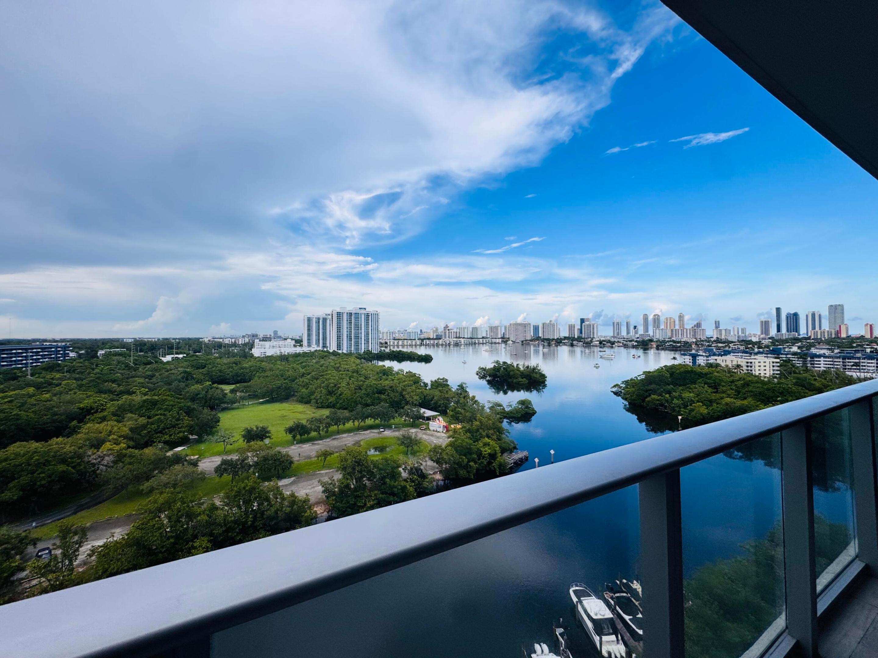 16385 Biscayne Blvd #1204