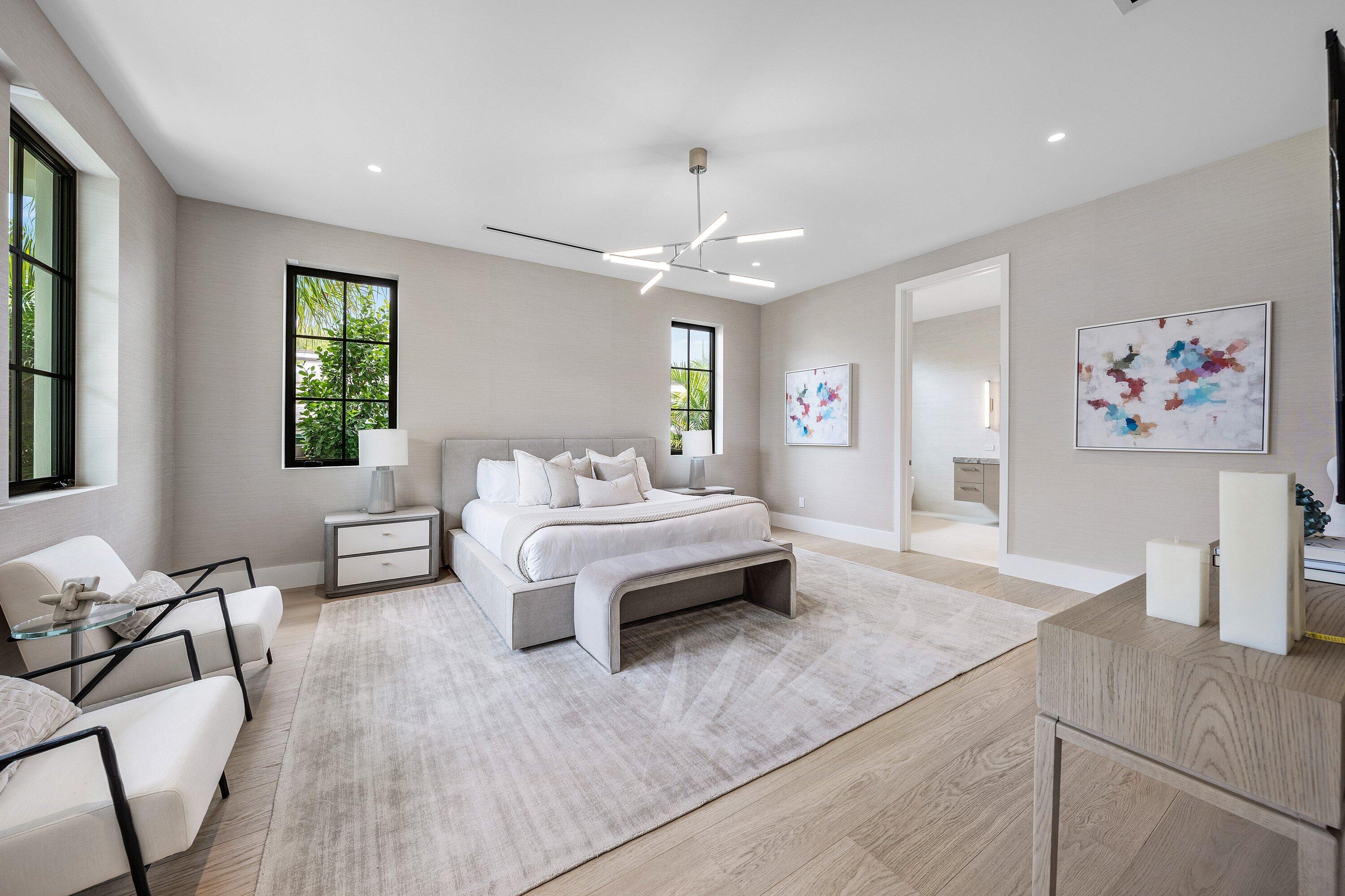 145 Alhambra Pl West Palm Beach, FL 33405