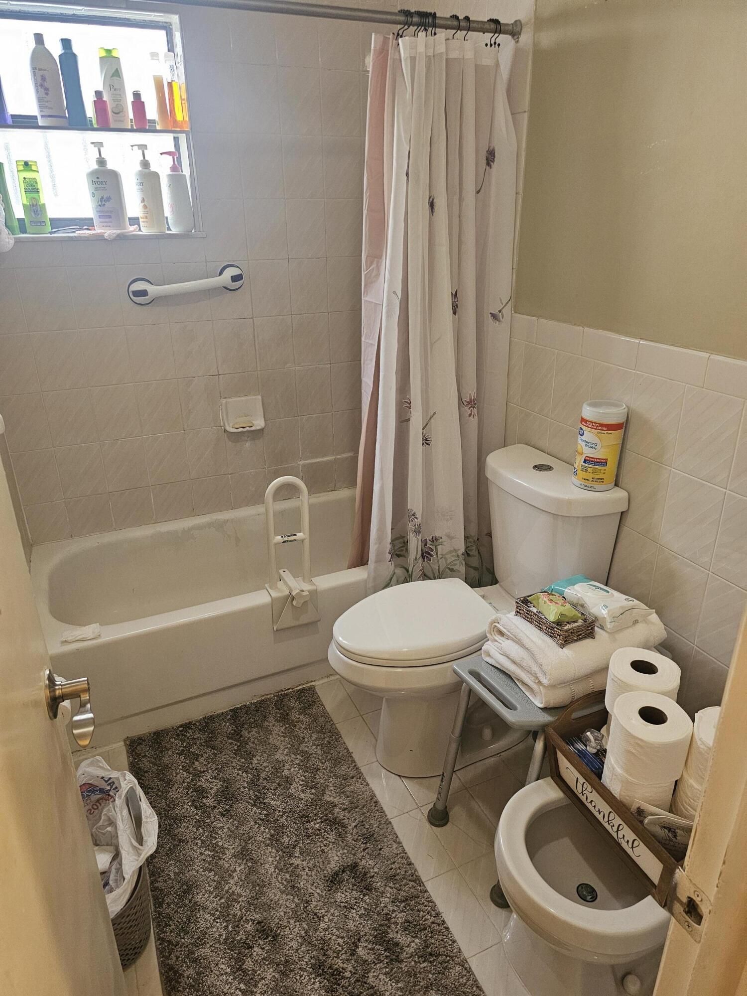 9919 NW 122nd St Hialeah Gardens, FL 33018