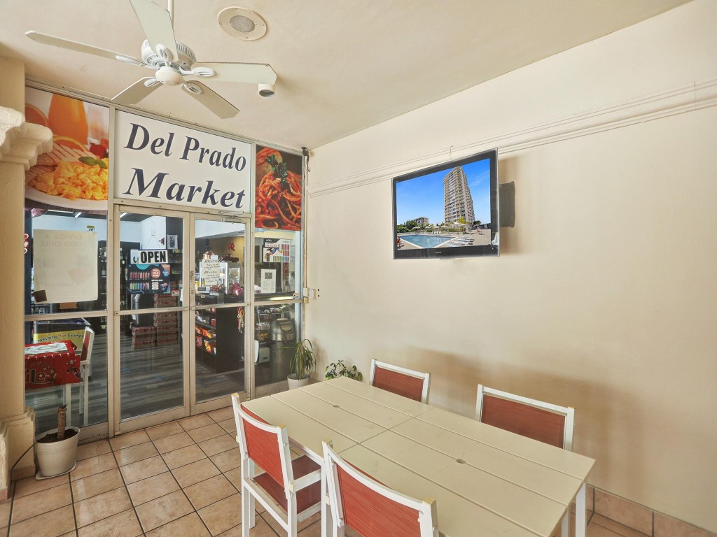 image Del Prado Condo52