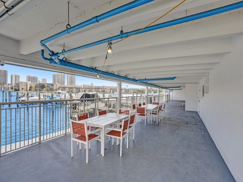 image Del Prado Condo56