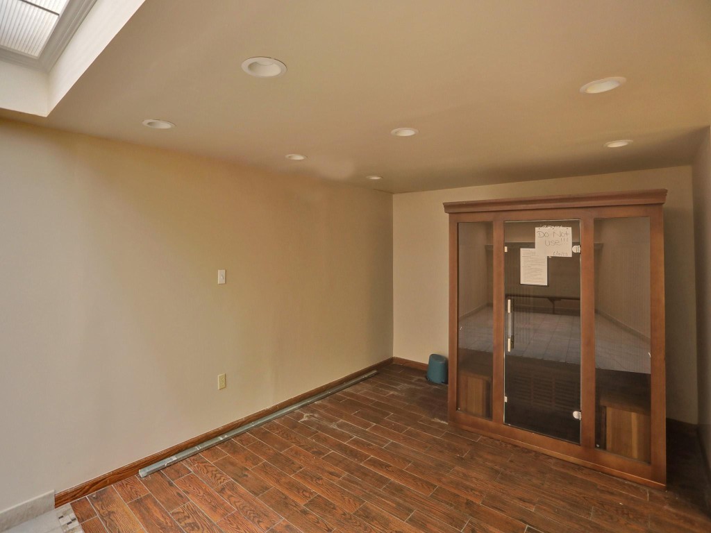 image Del Prado Condo57