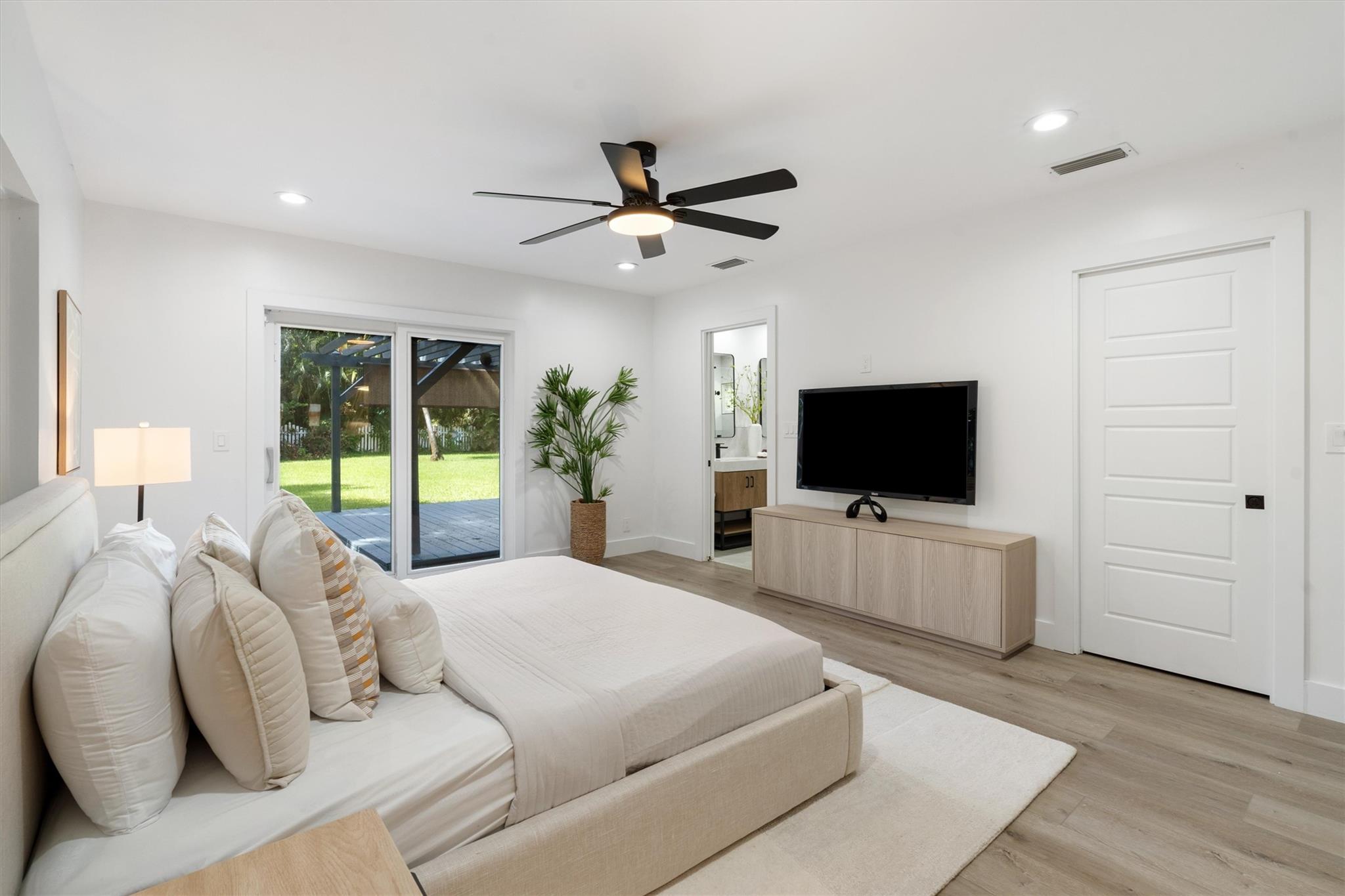 2211 SW 27th Ter,Fort Lauderdale, FL 33312