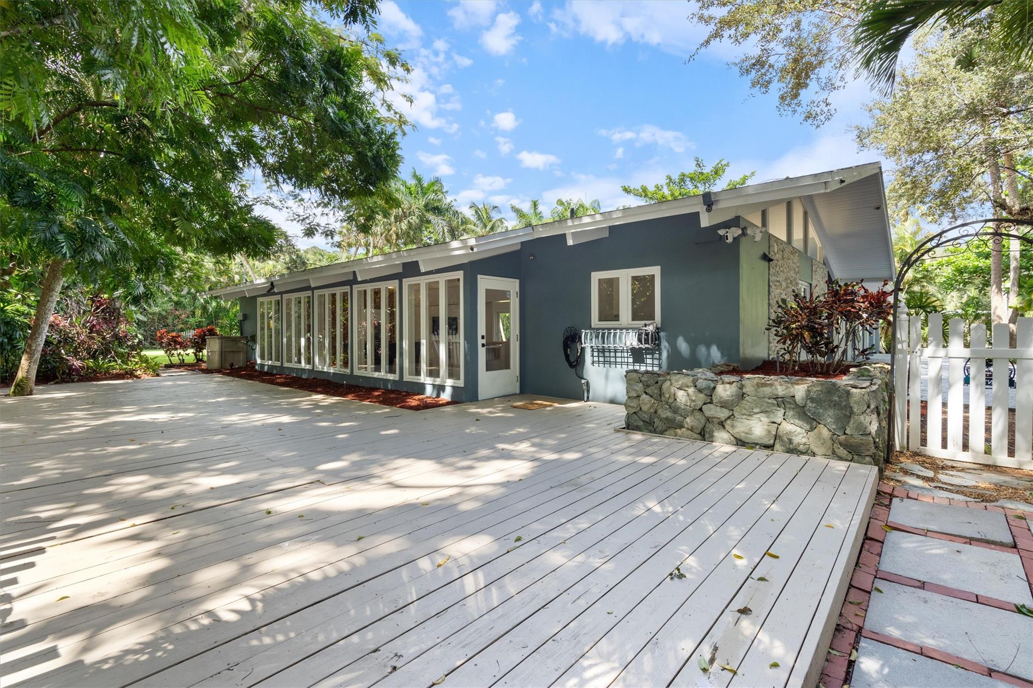 2211 SW 27th Ter,Fort Lauderdale, FL 33312