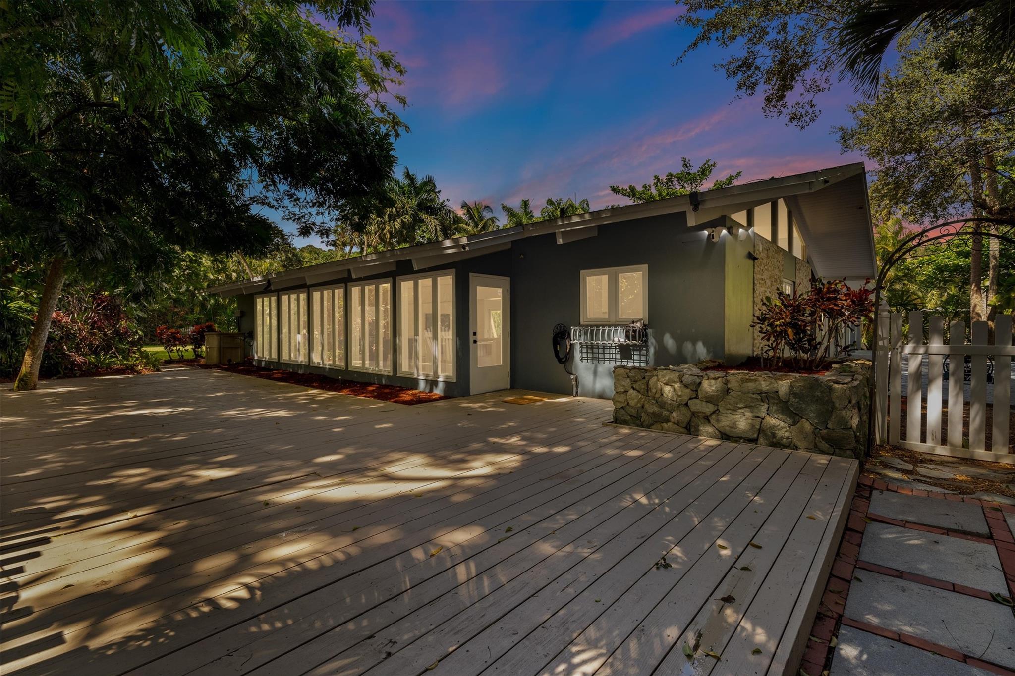 2211 SW 27th Ter,Fort Lauderdale, FL 33312