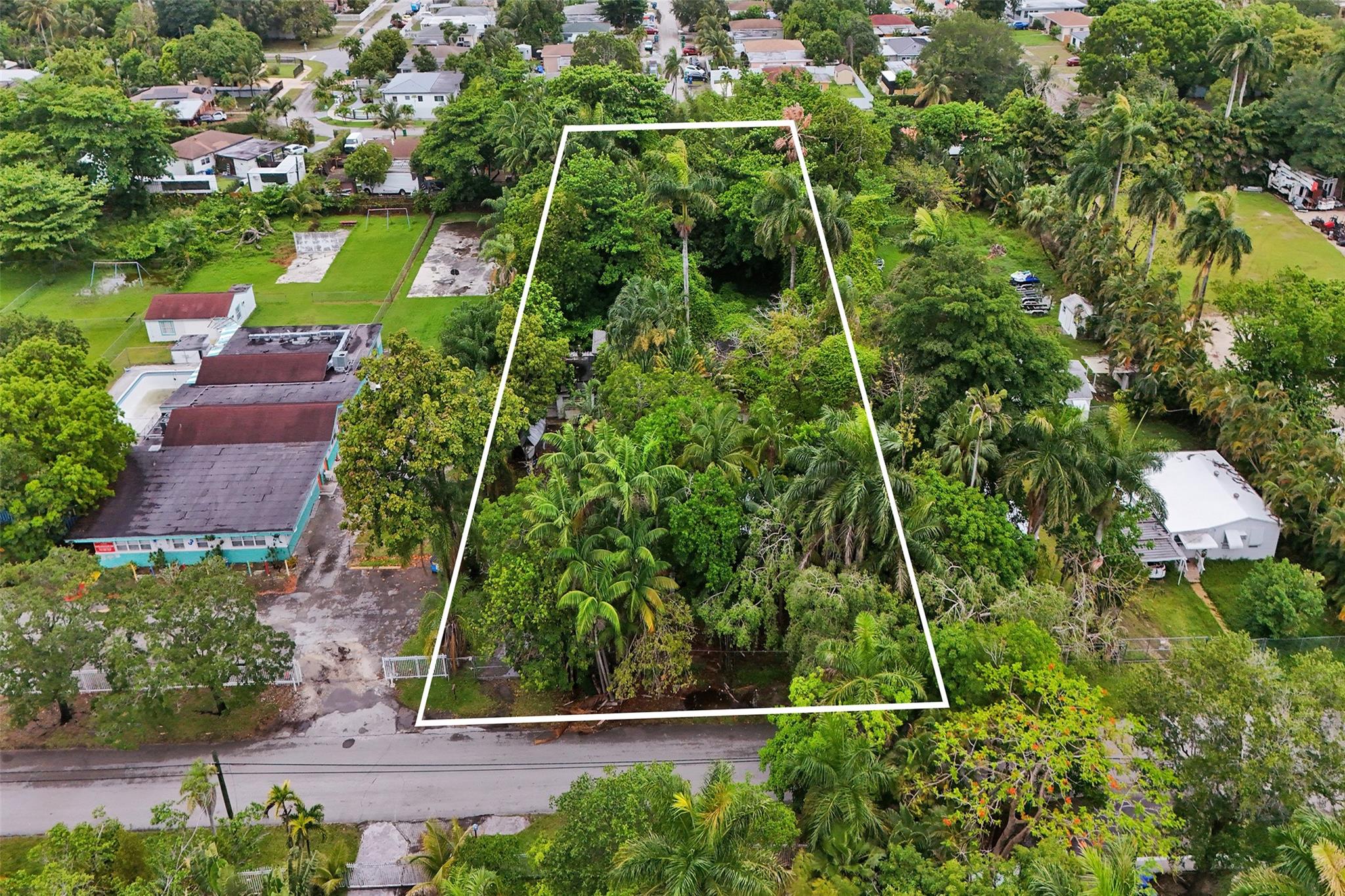 453 NE 154th St