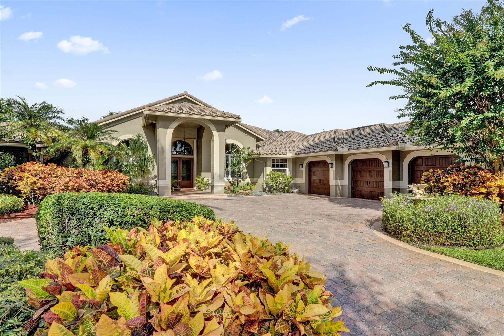 7811 E Upper Rdg Dr
