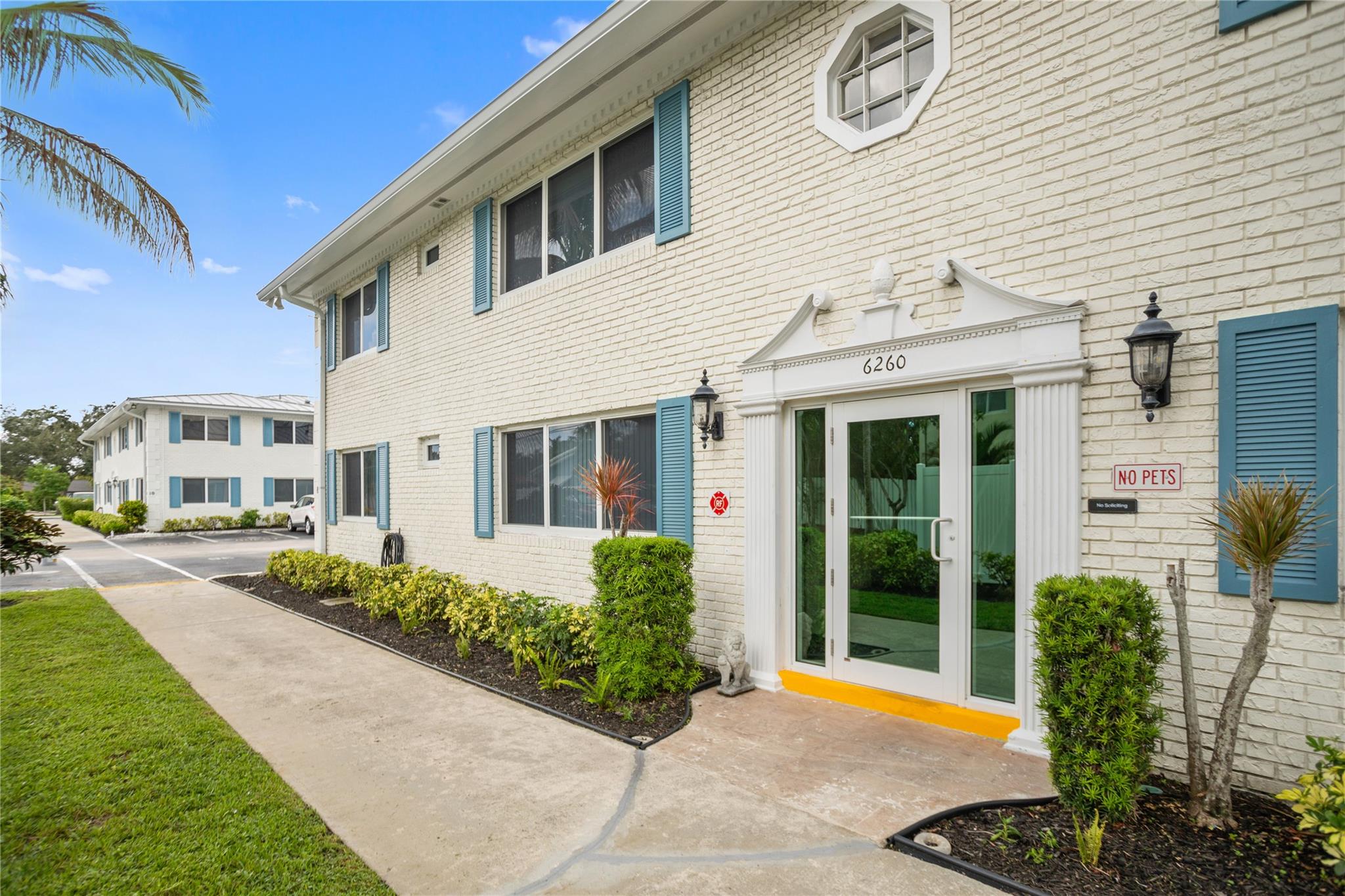 6260 NE 18th Ave #810