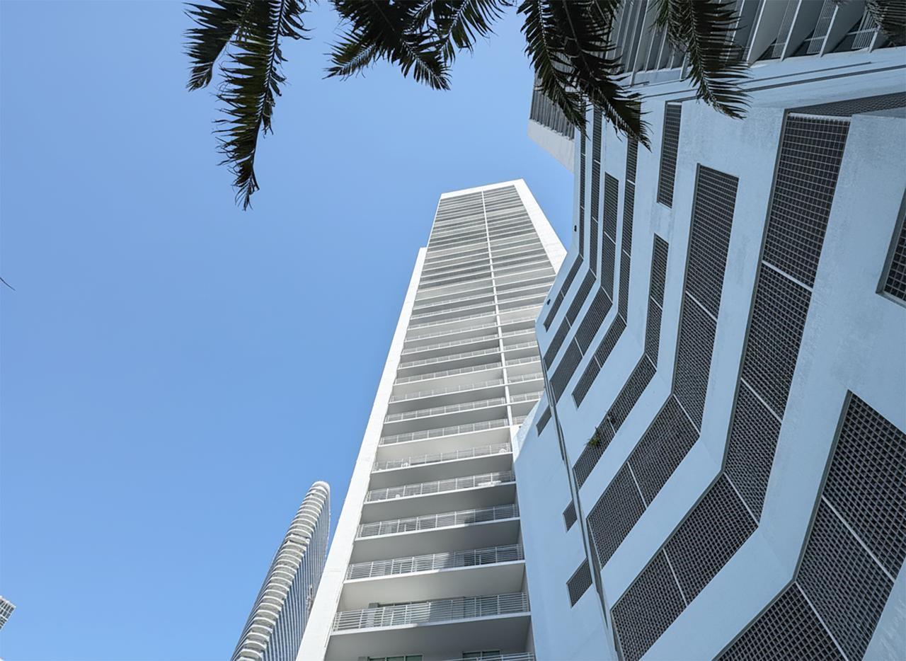 325 S Biscayne Blvd #LPH18
