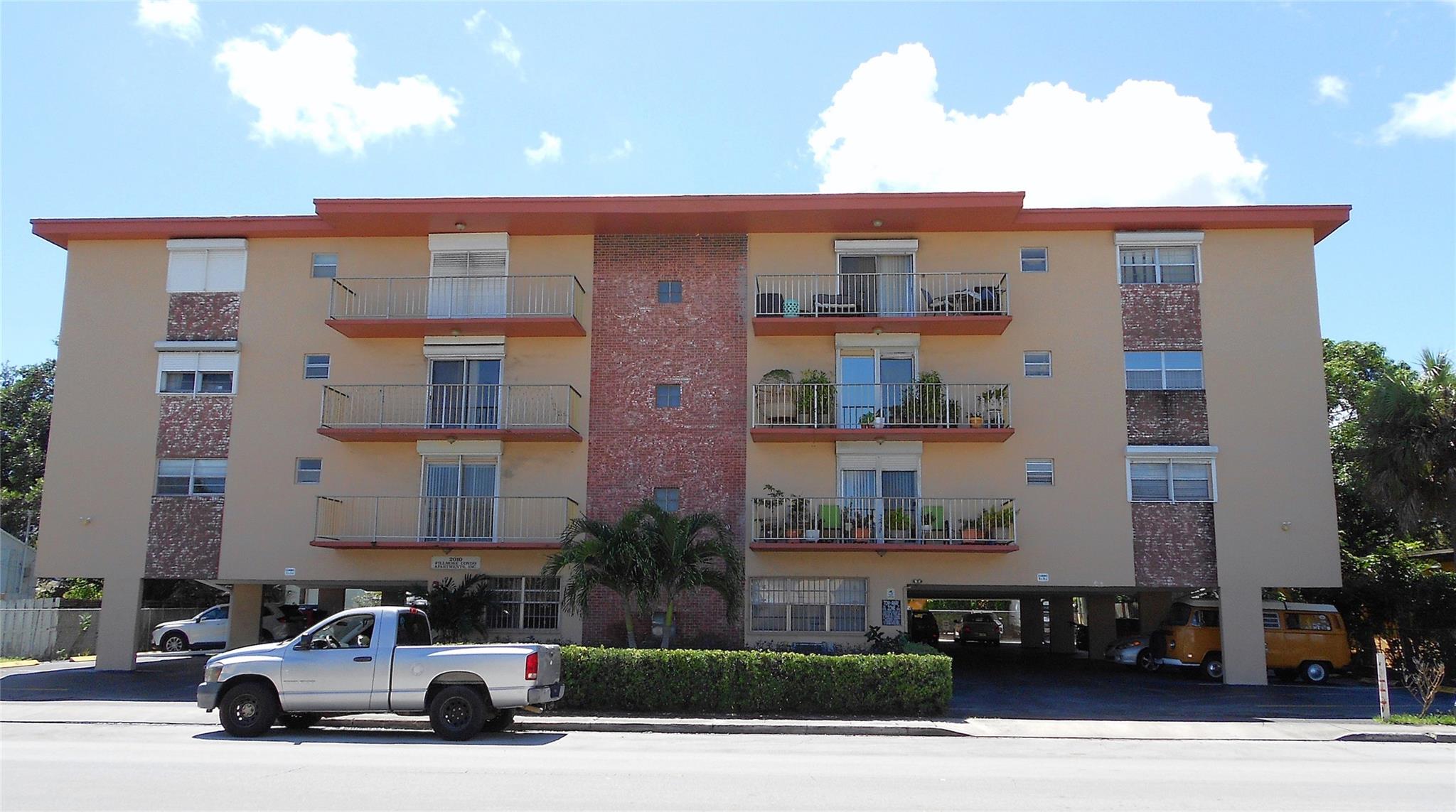 2010 Fillmore St #303