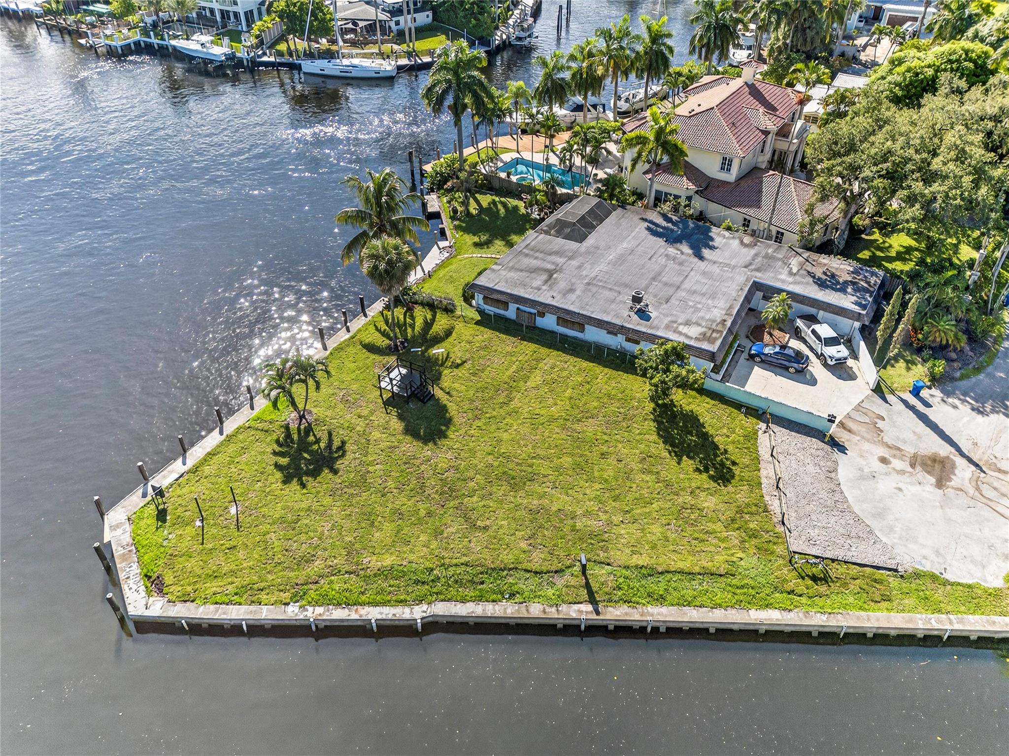 522 SW 9th Ter Fort Lauderdale, FL 33312