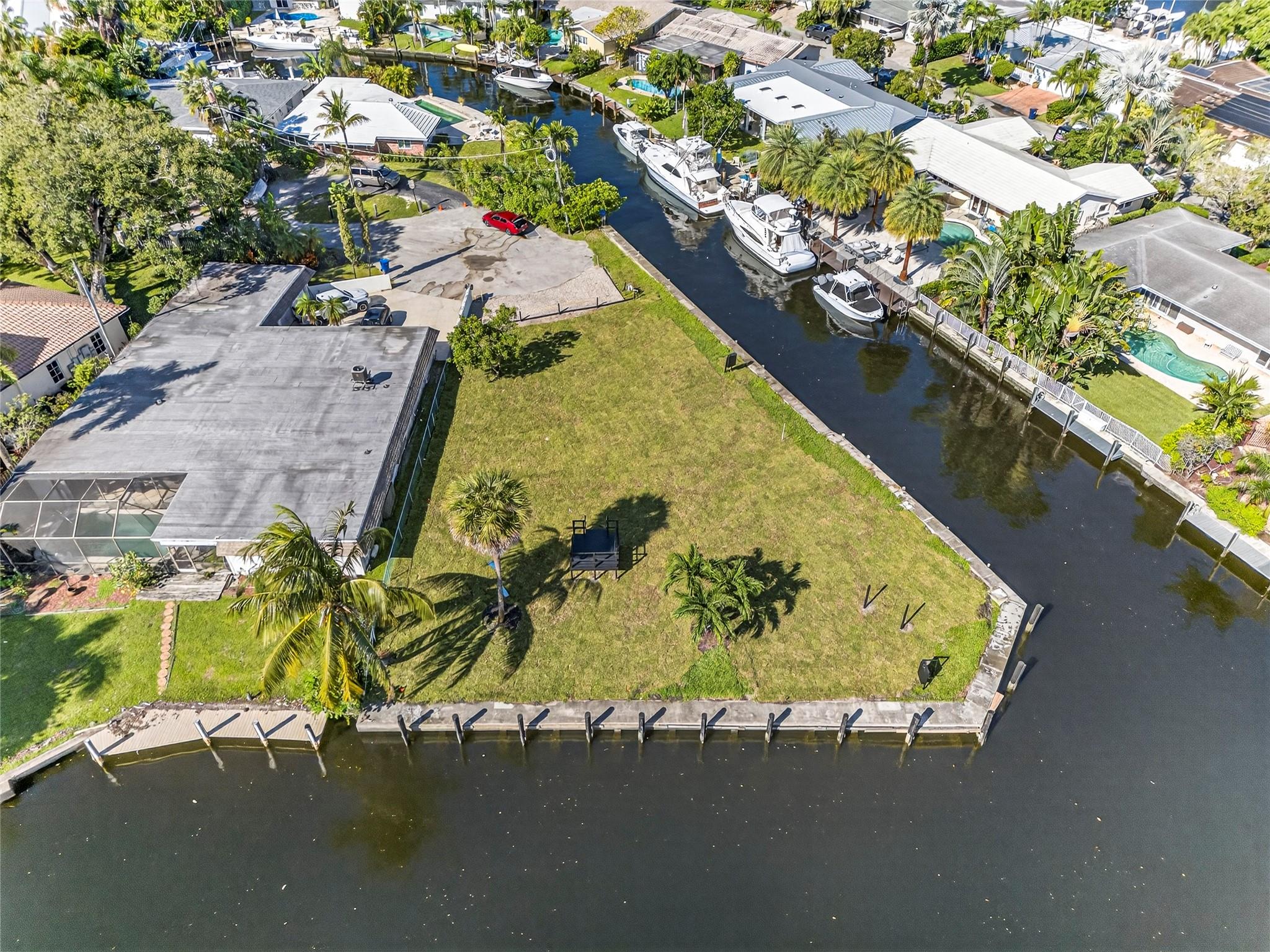 522 SW 9th Ter Fort Lauderdale, FL 33312