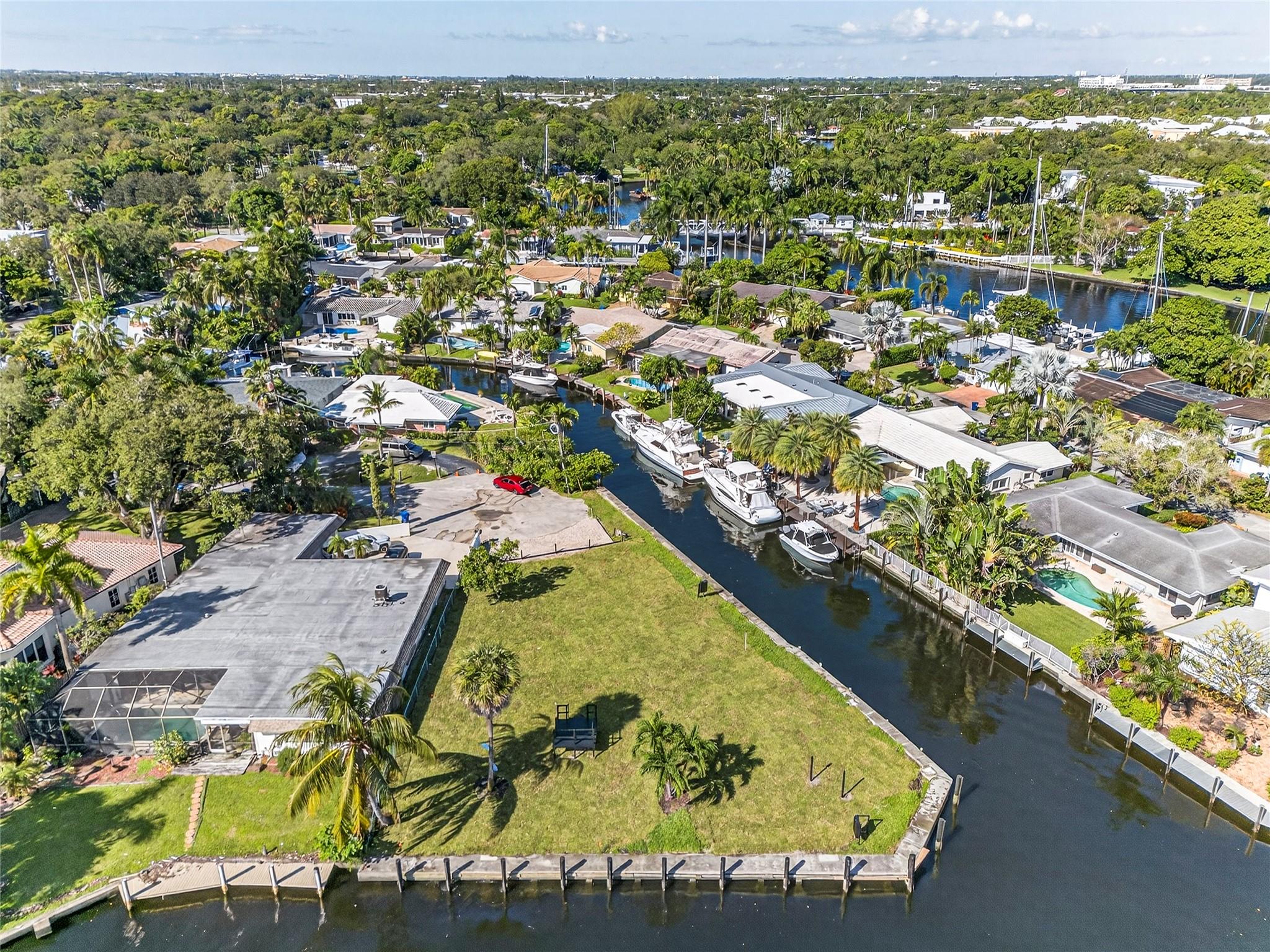 522 SW 9th Ter Fort Lauderdale, FL 33312