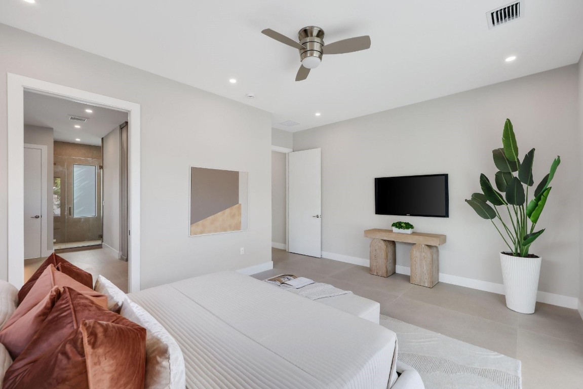 2015 NE 4th Ave Wilton Manors, FL 33305