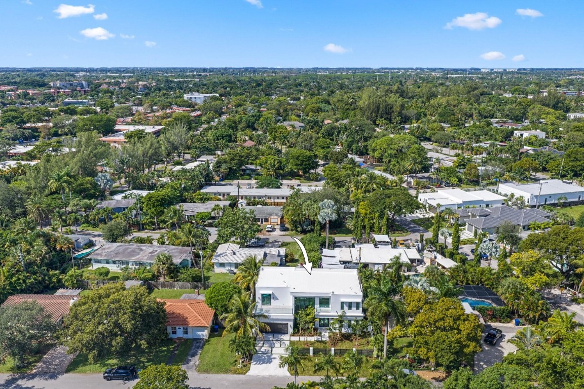 2015 NE 4th Ave Wilton Manors, FL 33305