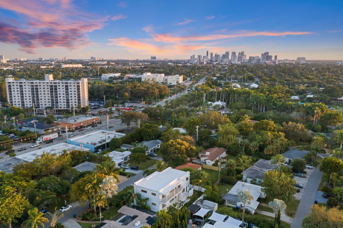 2015 NE 4th Ave Wilton Manors, FL 33305