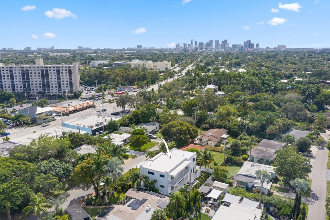 2015 NE 4th Ave Wilton Manors, FL 33305