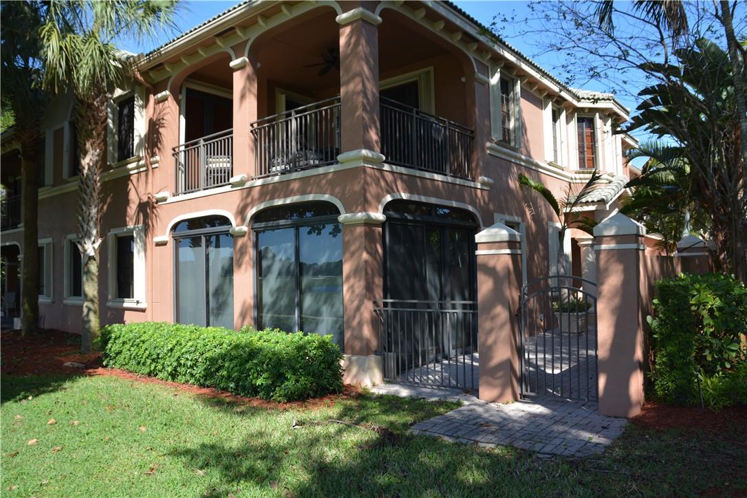 2853 Kinsington Cir #17-1 Weston, FL 33332