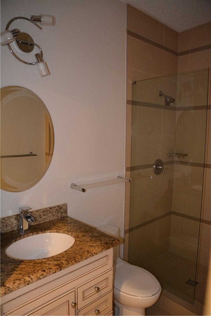 2853 Kinsington Cir #17-1 Weston, FL 33332