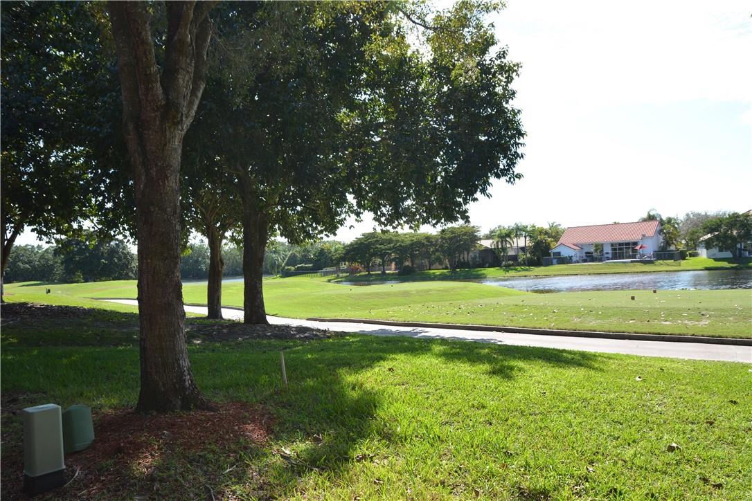 2853 Kinsington Cir #17-1 Weston, FL 33332