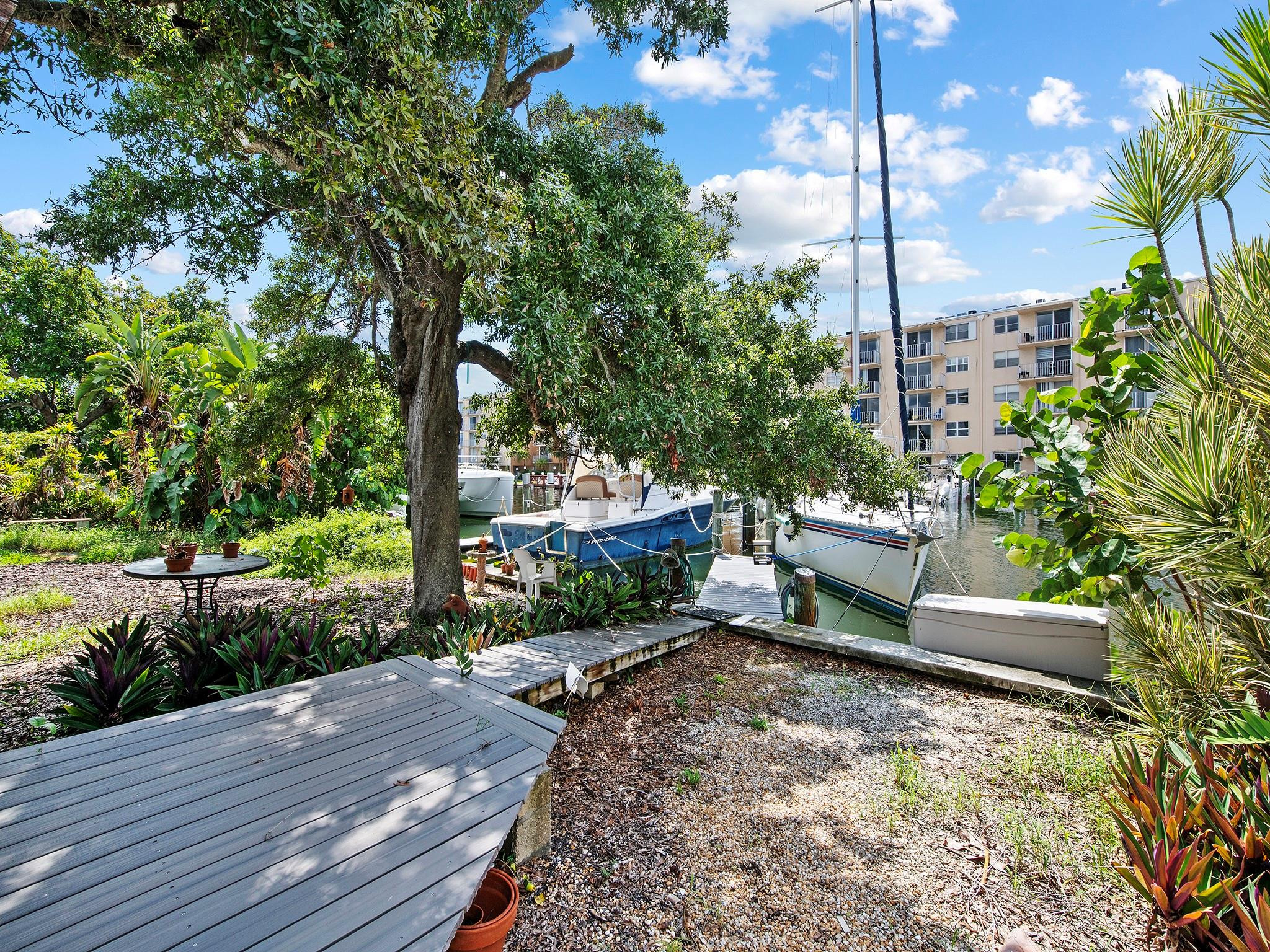 1718 SE 14th St Fort Lauderdale, FL 33316