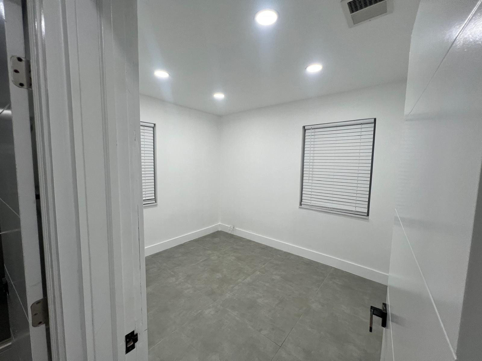 1436 NE 1st Ave Fort Lauderdale, FL 33304