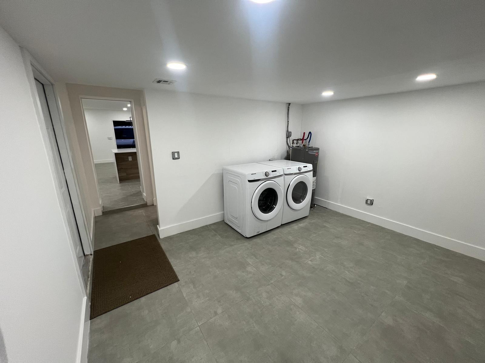 1436 NE 1st Ave Fort Lauderdale, FL 33304