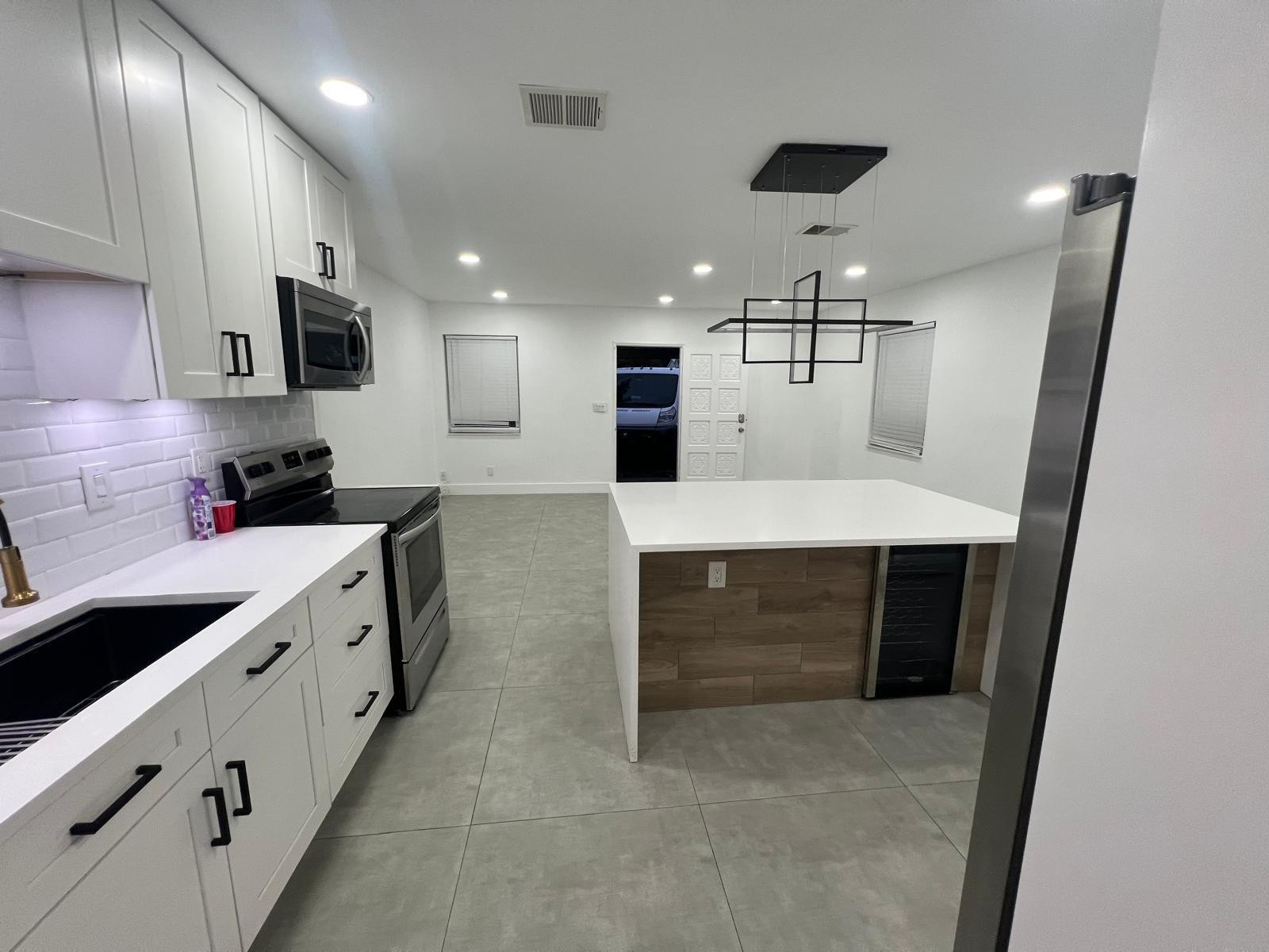 1436 NE 1st Ave Fort Lauderdale, FL 33304