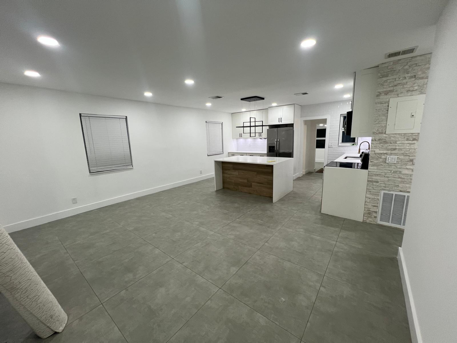 1436 NE 1st Ave Fort Lauderdale, FL 33304