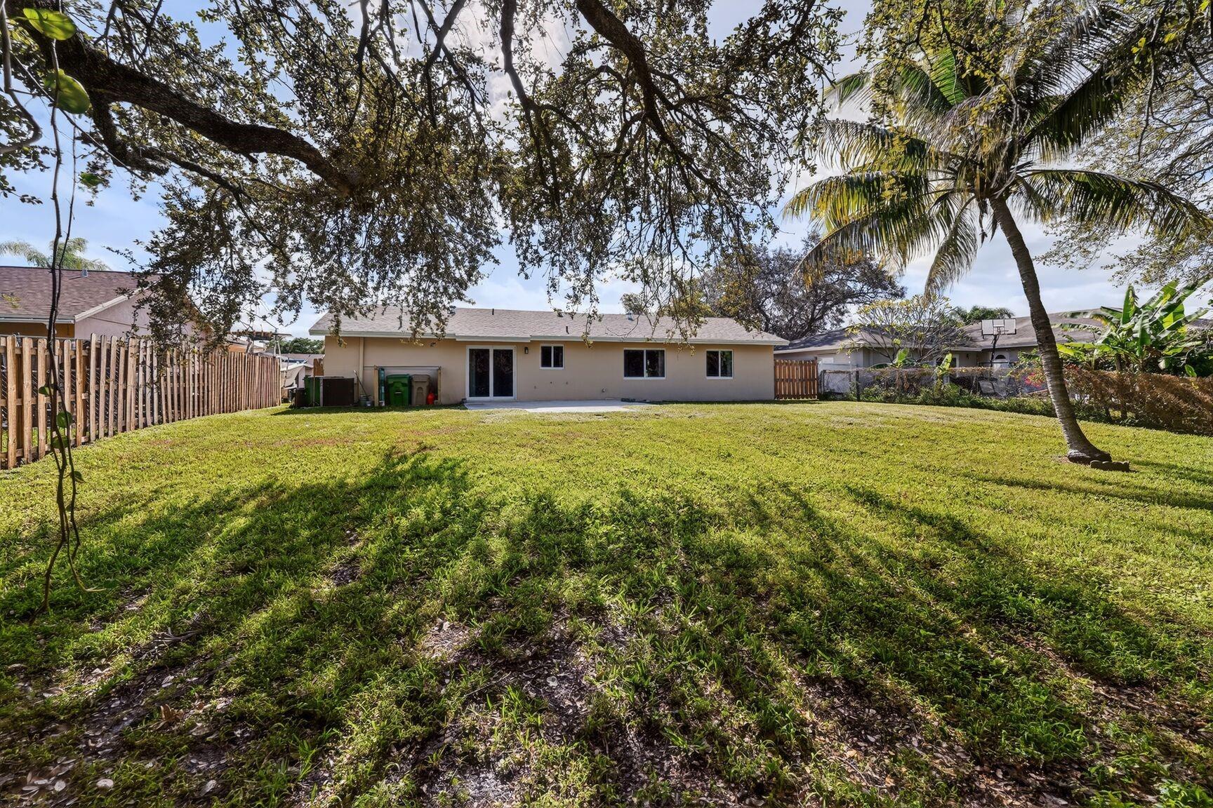 12541 SW 10th Ct Davie, FL 33325