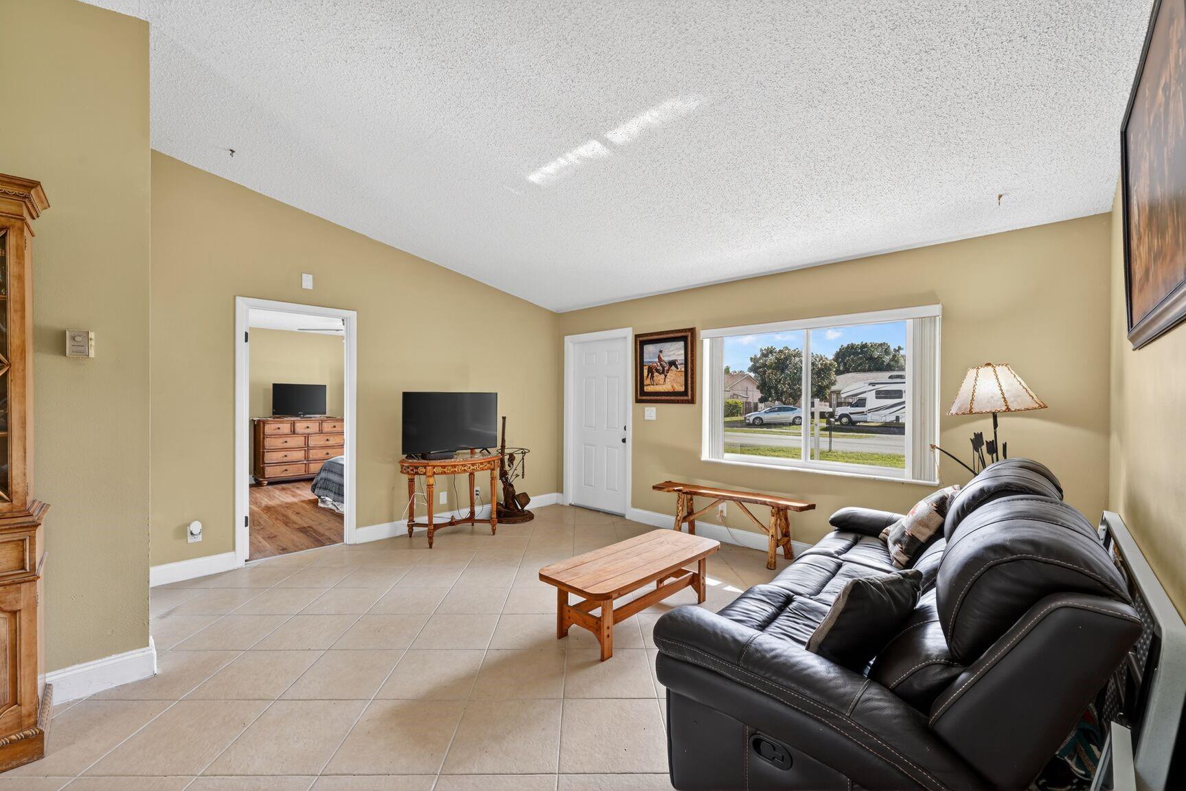 12541 SW 10th Ct Davie, FL 33325