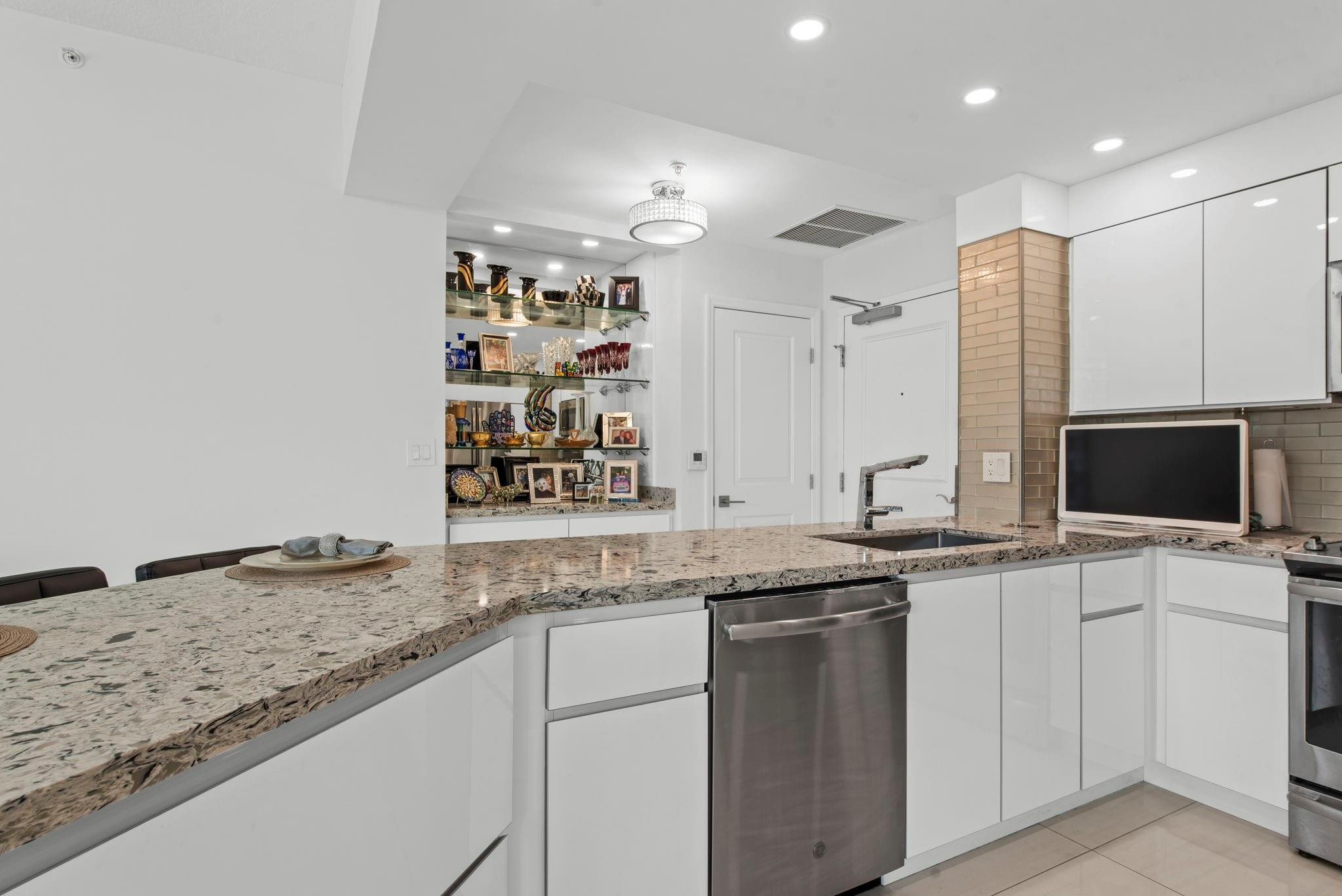 347 N New Riv #310 Fort Lauderdale, FL 33301