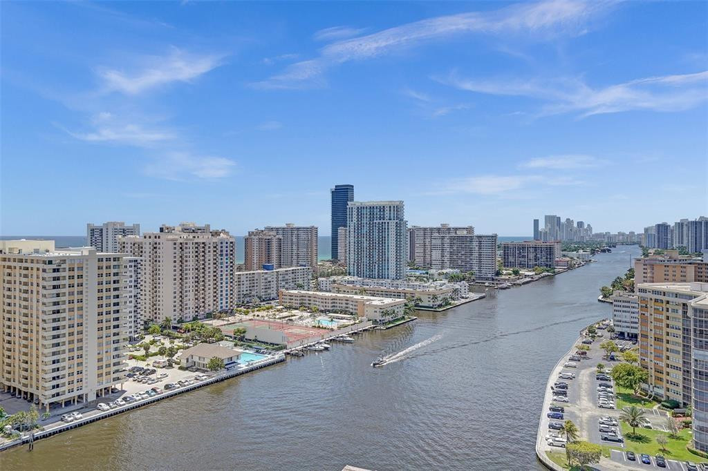 image Beachwalk Condominium9