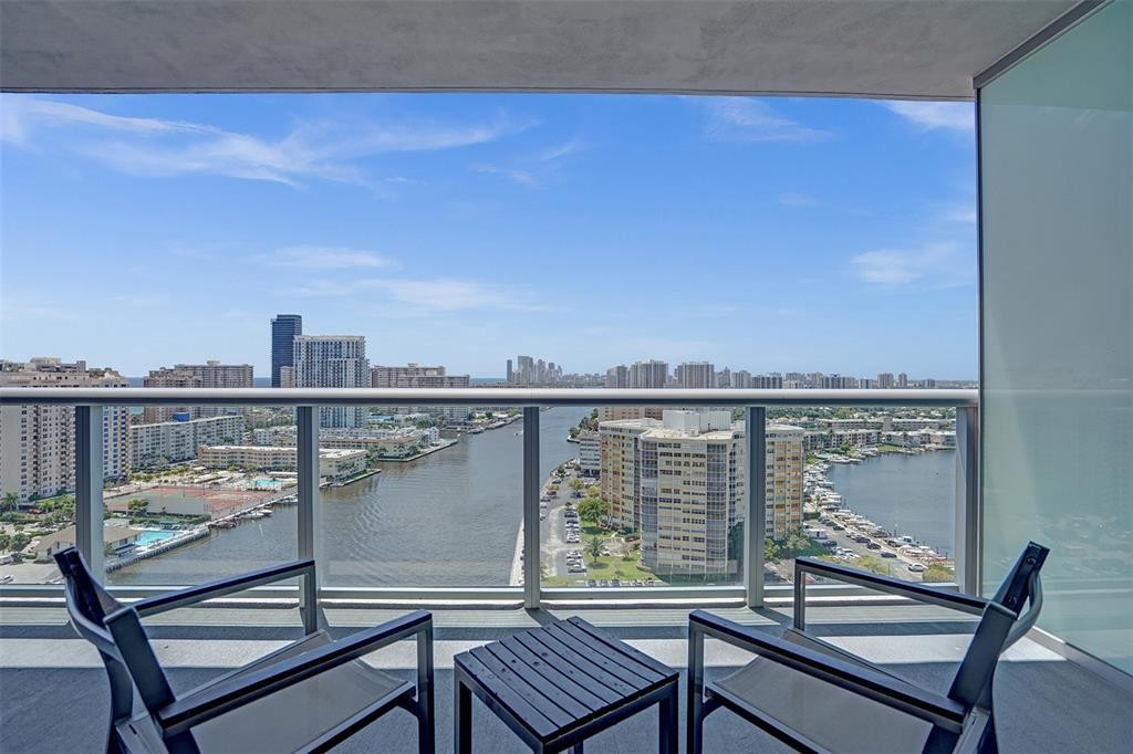 image Beachwalk Condominium11