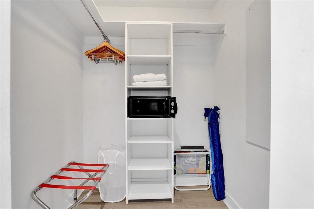 image Beachwalk Condominium15