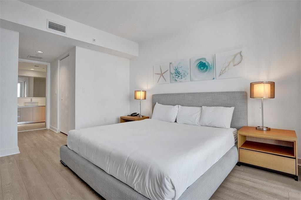 image Beachwalk Condominium16