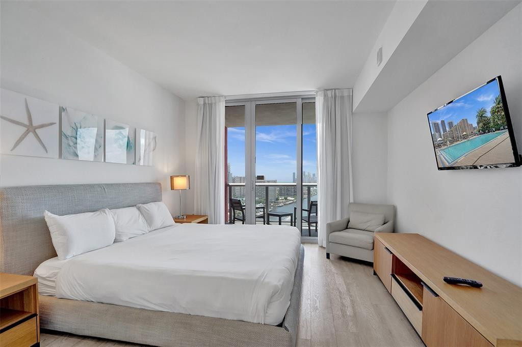 image Beachwalk Condominium17